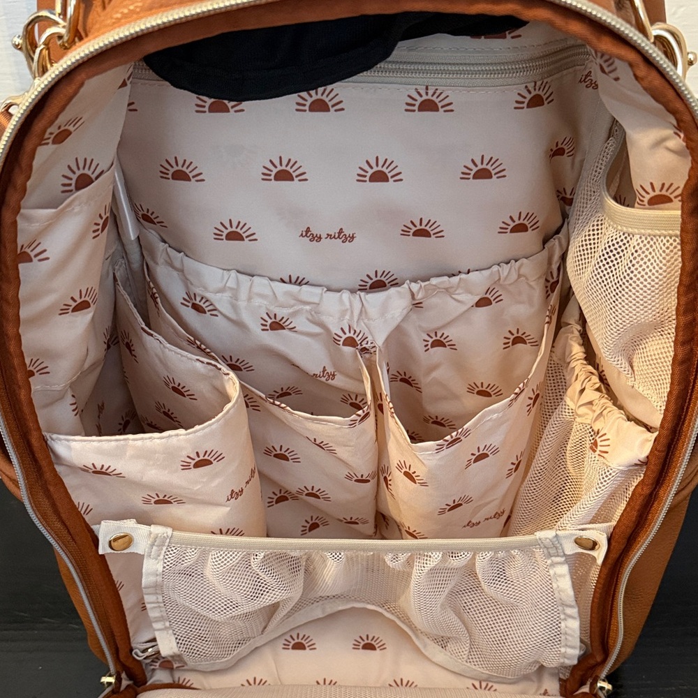 Itzy Ritzy Boss Plus Diaper Bag - Picture 2 of 3
